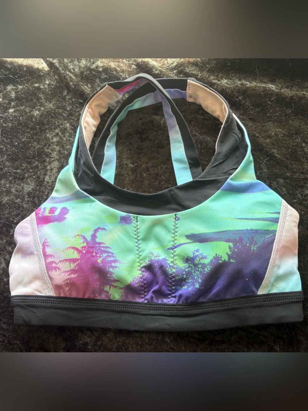 Lululemon Run: Stuff Your Bra Size 4 Sea Wheeze